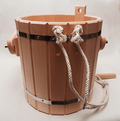 Обливное устройство с пласт. вставкой 16л. кедр Обливное устройство с пласт. вставкой 16л. кедр